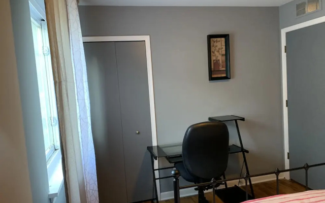 photo 5 of Budget Room in Livonia Guest House