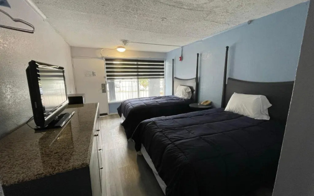 photo 3 of Budgetel Inn & Suites