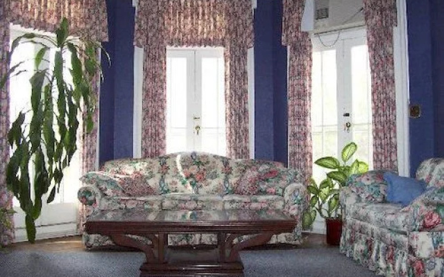 photo 2 of Bullis House Inn