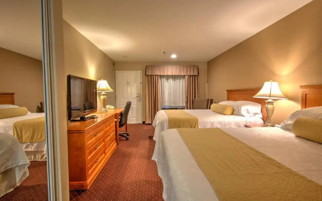 photo 5 of Burbank Inn and Suites