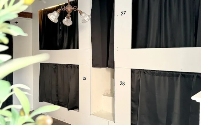photo 4 of Burlington Hostel