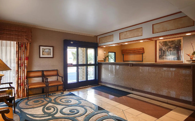 photo 2 of Monterey Park Inn