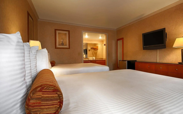 photo 3 of Monterey Park Inn