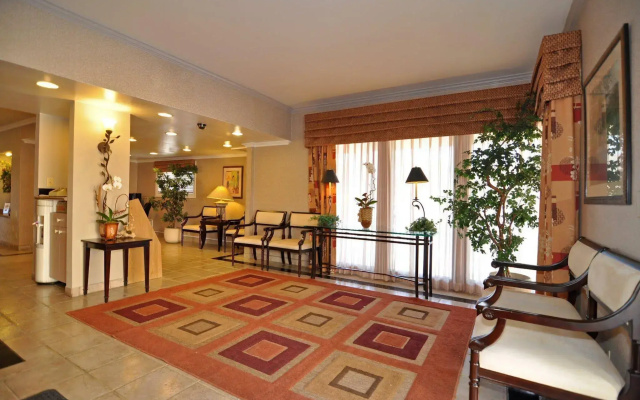 photo 4 of Monterey Park Inn