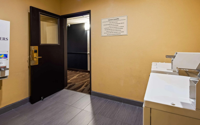 photo 3 of Best Western Windsor Pointe Hotel & Suites-Frost Bank Center
