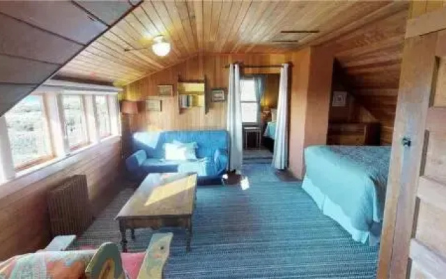 photo 5 of Byers Boathouse on the Prom - 4 Br home by RedAwning