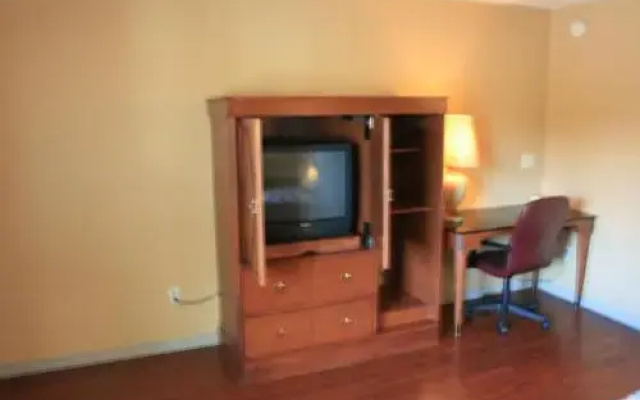 photo 5 of Portland Value Inn