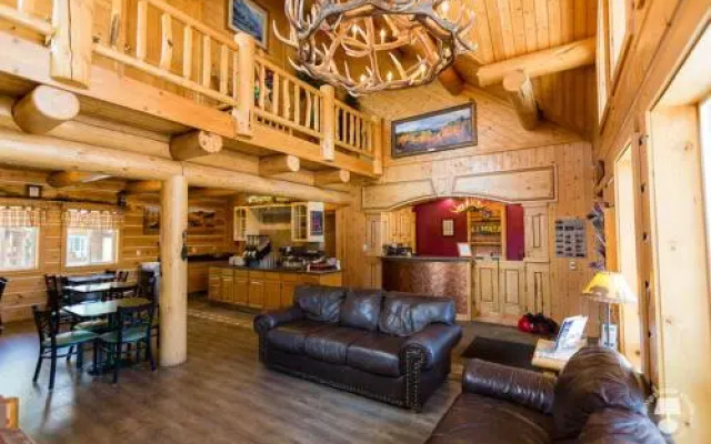 photo 5 of Cabin Creek Inn