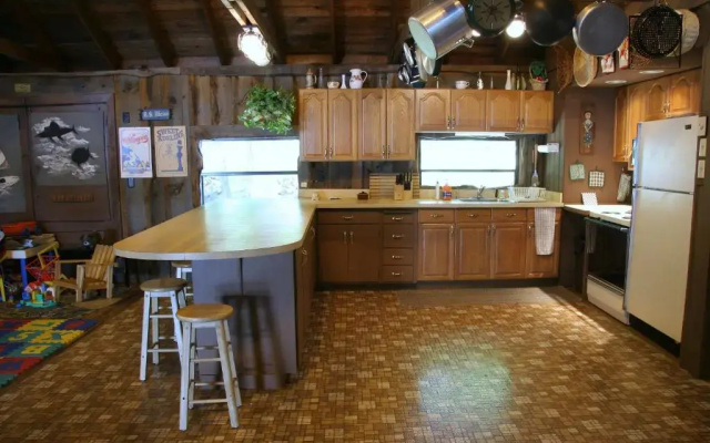 photo 5 of Cabin Deck House - Formidable Cabin in Laurel Island