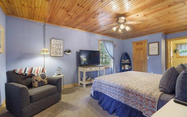 photo 3 of Cabin in the Cove