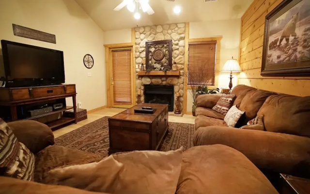 photo 4 of Cabins At Grand Mountain By Thousand Hills Resort