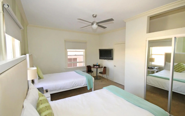photo 3 of Cadillac Hotel