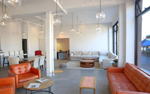 photo 4 of Cadillac Hotel