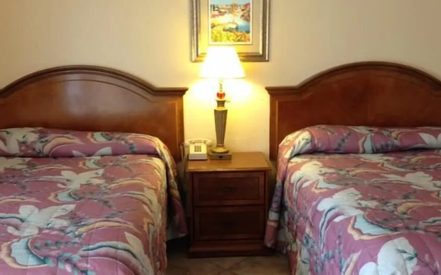 photo 4 of Cadillac Motel