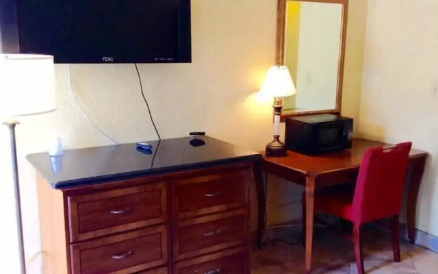 photo 5 of Cadillac Motel