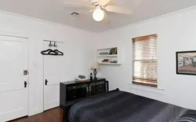photo 2 of Cajun Hostel II