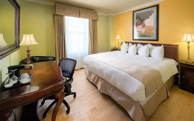 photo 3 of California Hotel