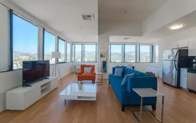 photo 2 of California Tower