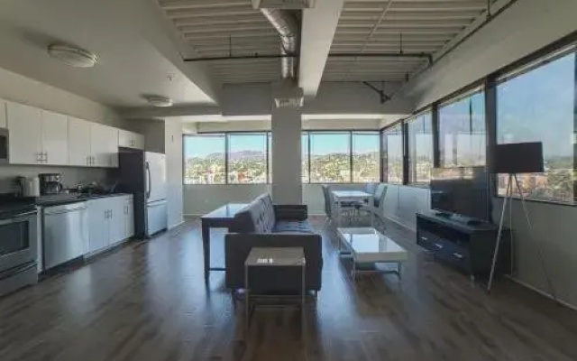 photo 3 of California Tower