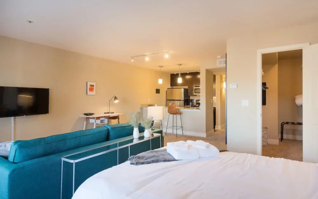 photo 4 of Cambria - Comfortable Plaza Apts with Free Parking by Zencity