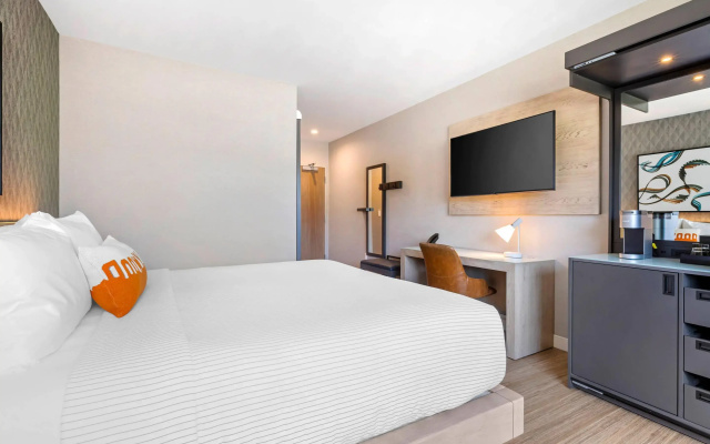 photo 4 of Cambria Hotel Burbank Airport