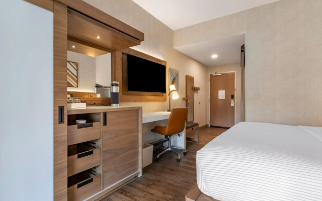 photo 4 of Cambria Hotel Columbia Downtown The Vista