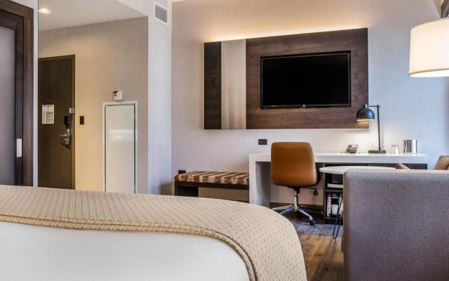 photo 3 of Cambria Hotel Chicago Loop - Theatre District