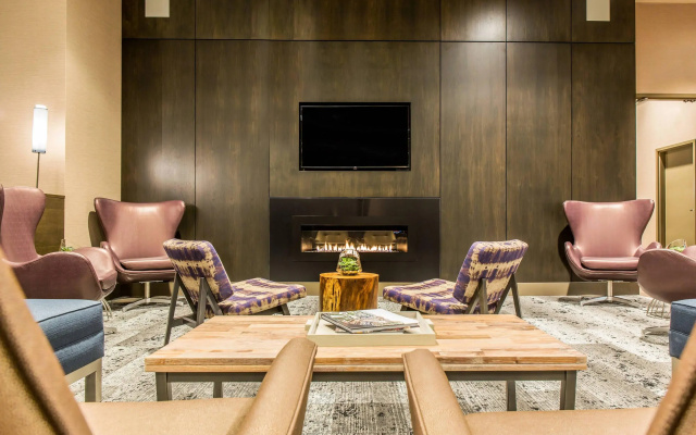 photo 4 of Cambria Hotel Chicago Loop - Theatre District