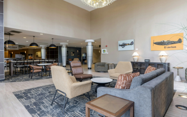 photo 2 of DoubleTree by Hilton Hotel Savannah Airport
