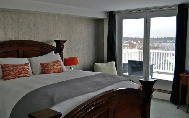 photo 4 of Camden Harbour Inn