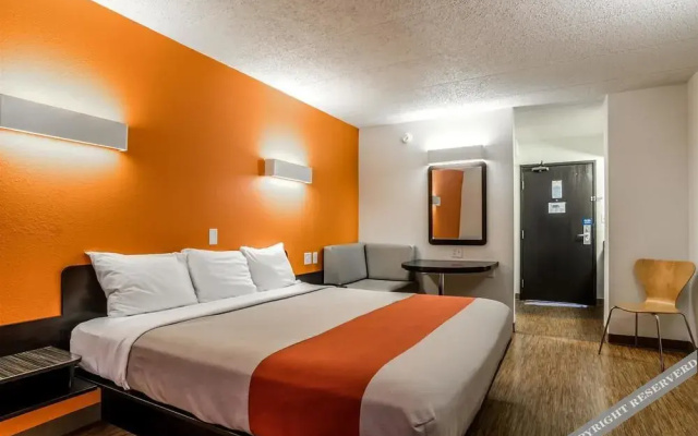 photo 2 of Motel 6 York