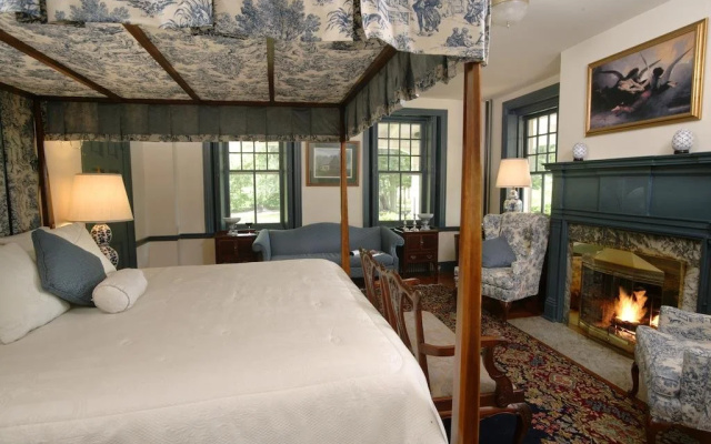 photo 2 of Cameron Estate Inn & Restaurant