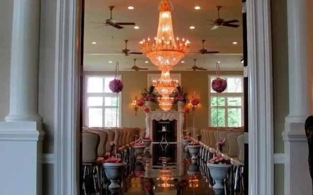 photo 2 of Cameron Estate Inn & Restaurant
