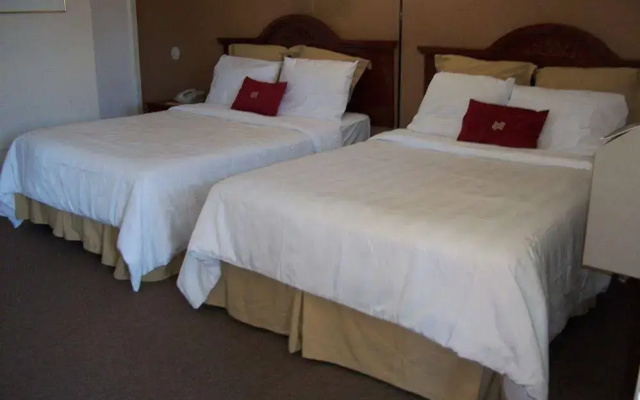 photo 2 of Camino Inn & Suites
