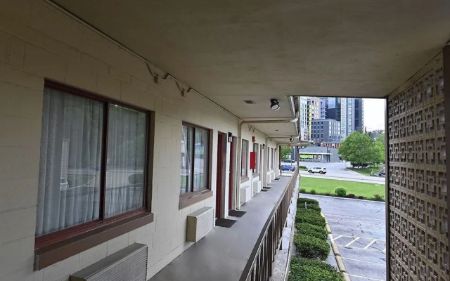 photo 5 of Campus Inn