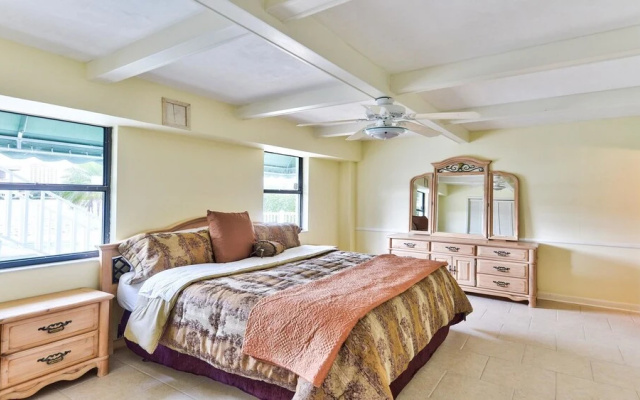 photo 2 of Canal Grande Waterfront 6 Bedroom Holiday Home by Naples Florida