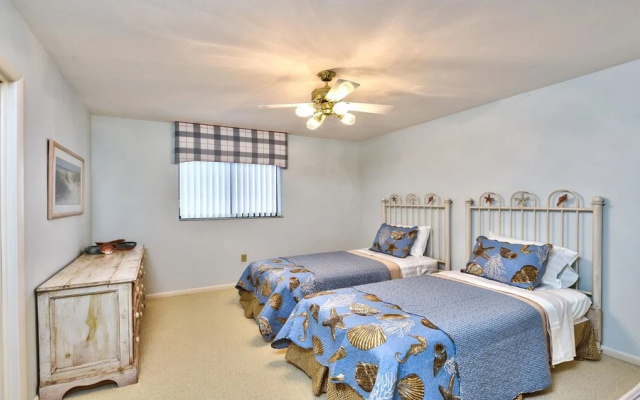photo 4 of Canal Grande Waterfront 6 Bedroom Holiday Home by Naples Florida