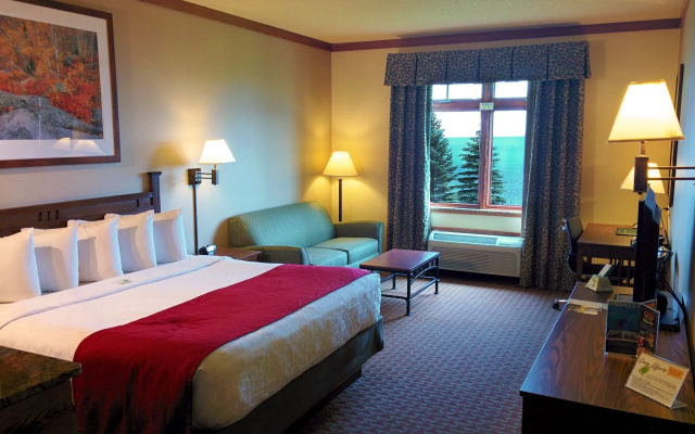 photo 2 of Canal Park Lodge