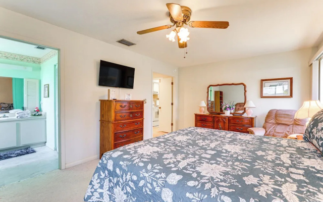 photo 2 of Canal-front Gulf Coast Home ~ 3 Mi to Local Beach!