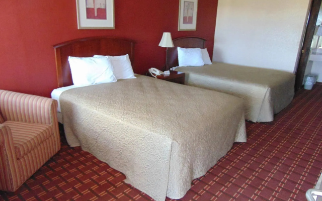 photo 2 of Candlelight Inn