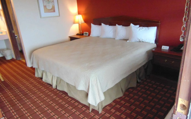 photo 4 of Candlelight Inn
