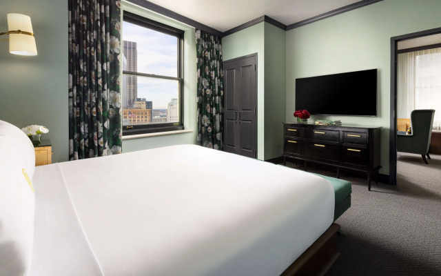 photo 3 of The Candler Hotel Atlanta, Curio Collection by Hilton