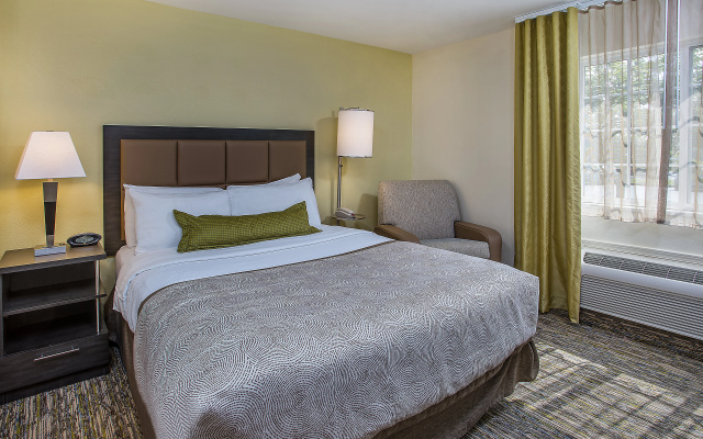 photo 5 of Candlewood Suites Louisville Airport by IHG