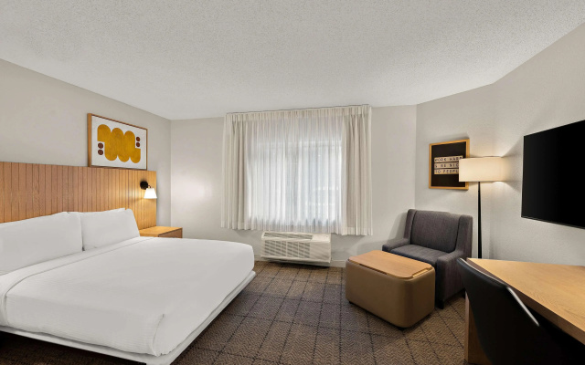 photo 2 of Sonesta Simply Suites Jersey City