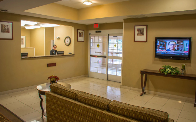photo 2 of Candlewood Suites Airport by IHG