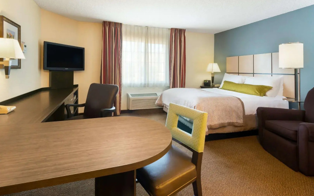 photo 3 of Sonesta Simply Suites Arlington Entertainment District