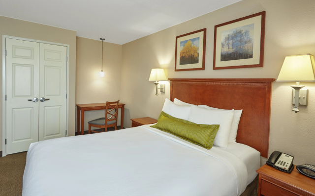 photo 3 of Candlewood Suites Aurora-Naperville by IHG