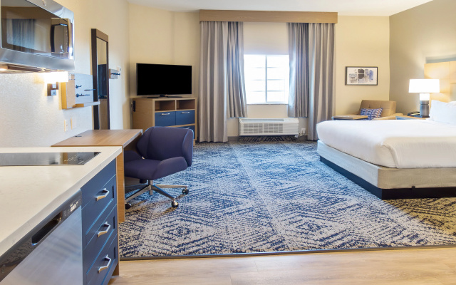 photo 2 of Candlewood Suites Avondale - New Orleans by IHG