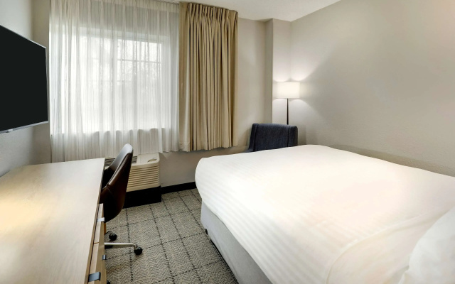 photo 3 of Sonesta Simply Suites Baltimore BWI Airport