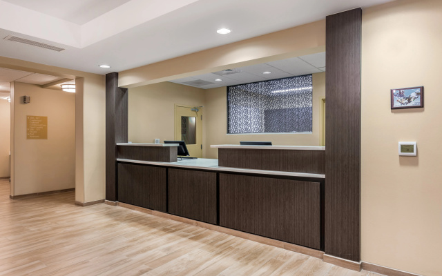 photo 2 of Candlewood Suites Bethlehem South by IHG
